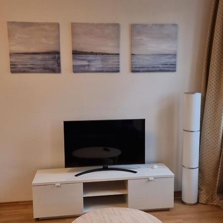 Sunny Apartment Next To Metro 1Br ウィーン エクステリア 写真