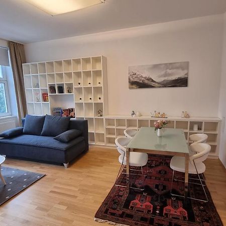 Sunny Apartment Next To Metro 1Br ウィーン エクステリア 写真