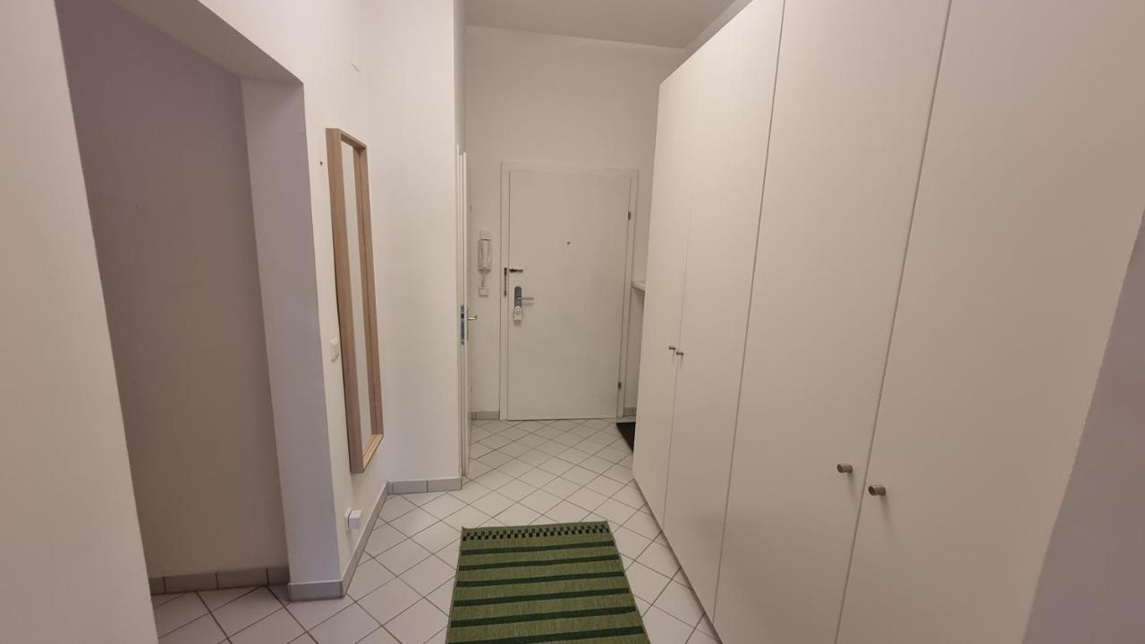 Sunny Apartment Next To Metro 1Br ウィーン エクステリア 写真