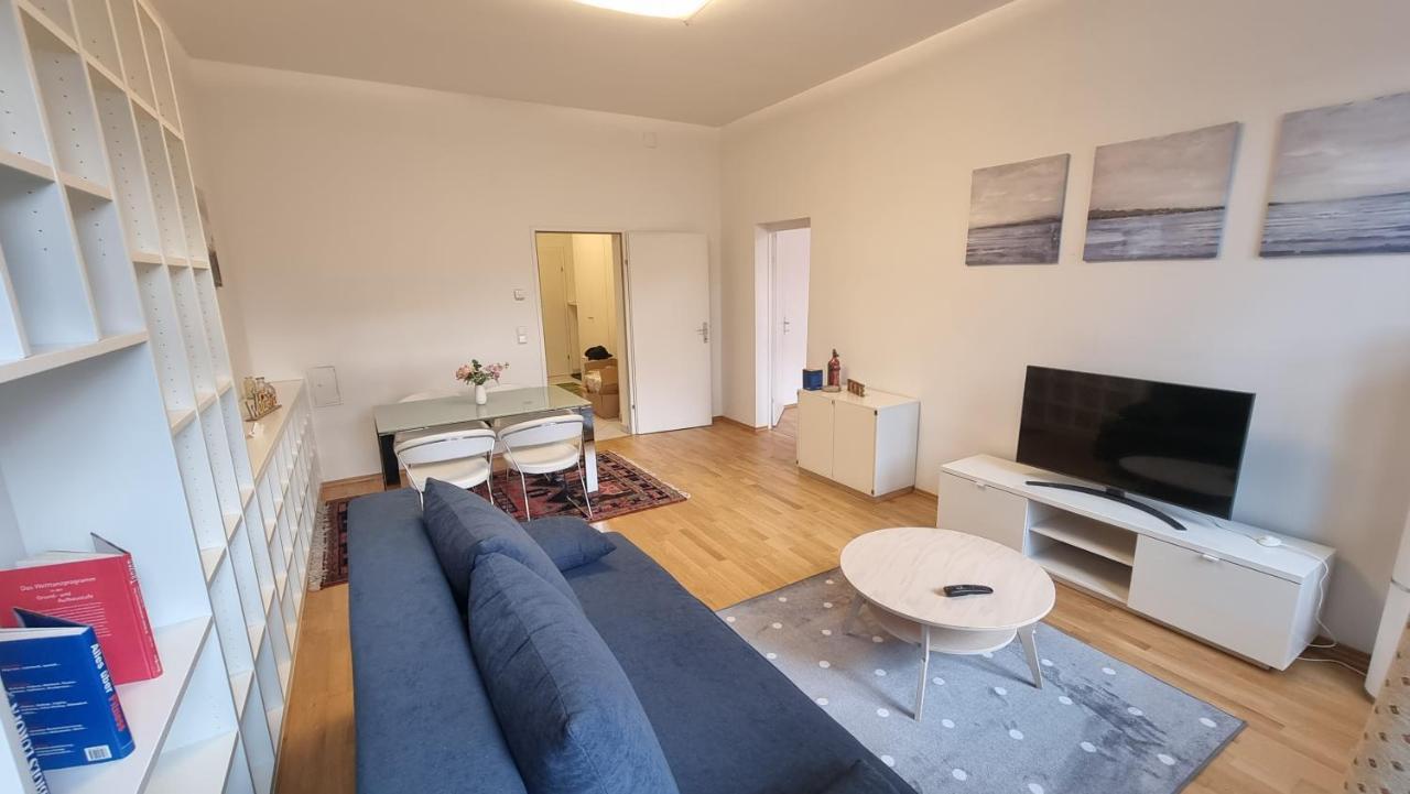 Sunny Apartment Next To Metro 1Br ウィーン エクステリア 写真