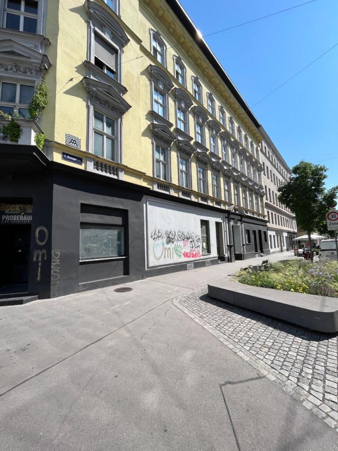 Sunny Apartment Next To Metro 1Br ウィーン エクステリア 写真