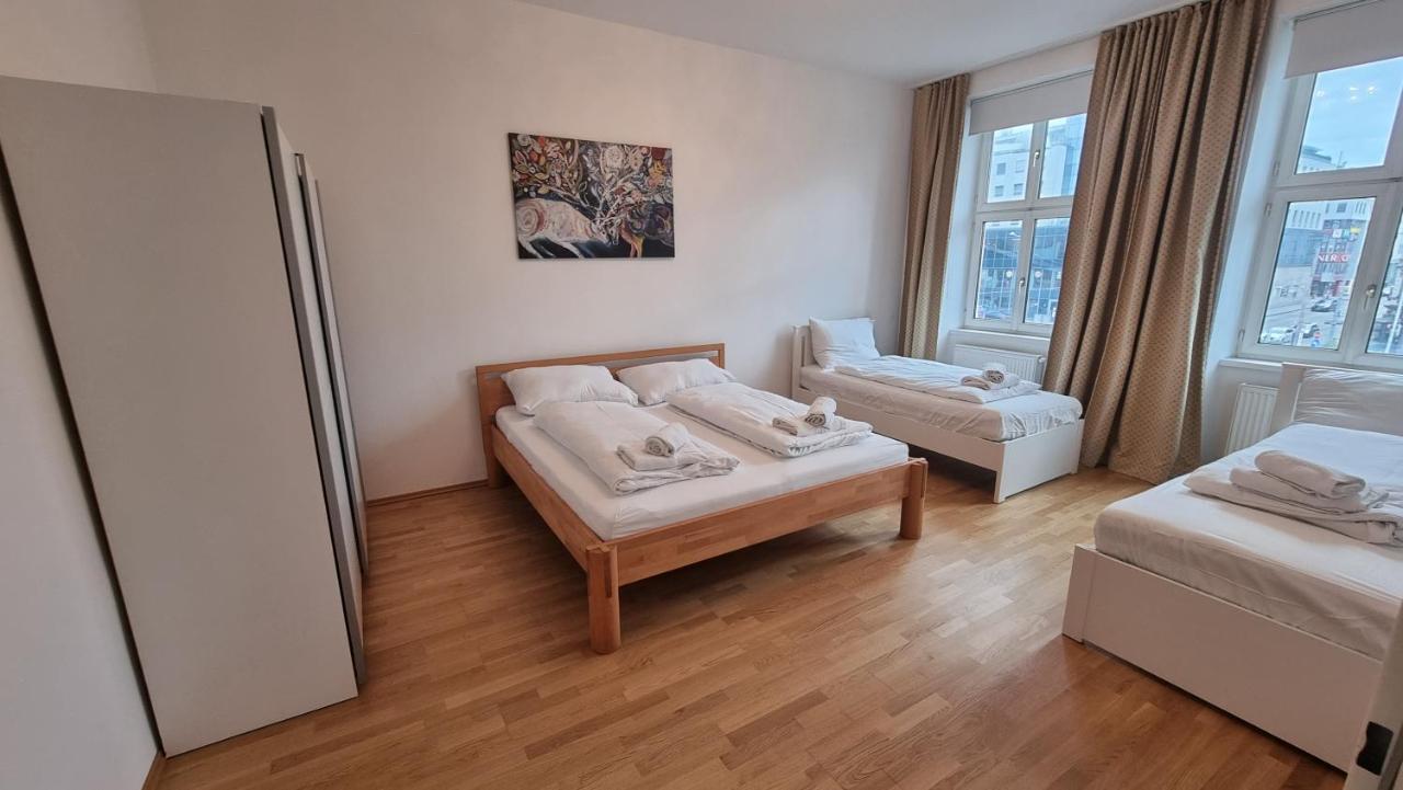 Sunny Apartment Next To Metro 1Br ウィーン エクステリア 写真