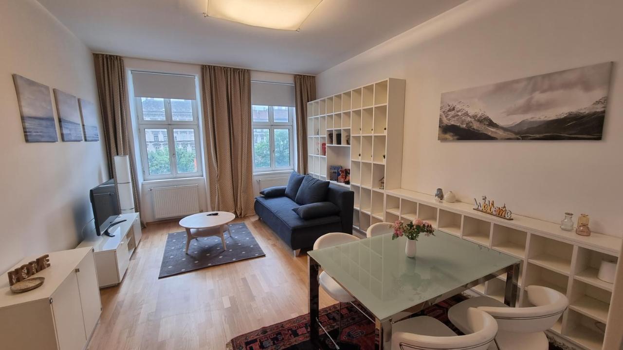 Sunny Apartment Next To Metro 1Br ウィーン エクステリア 写真