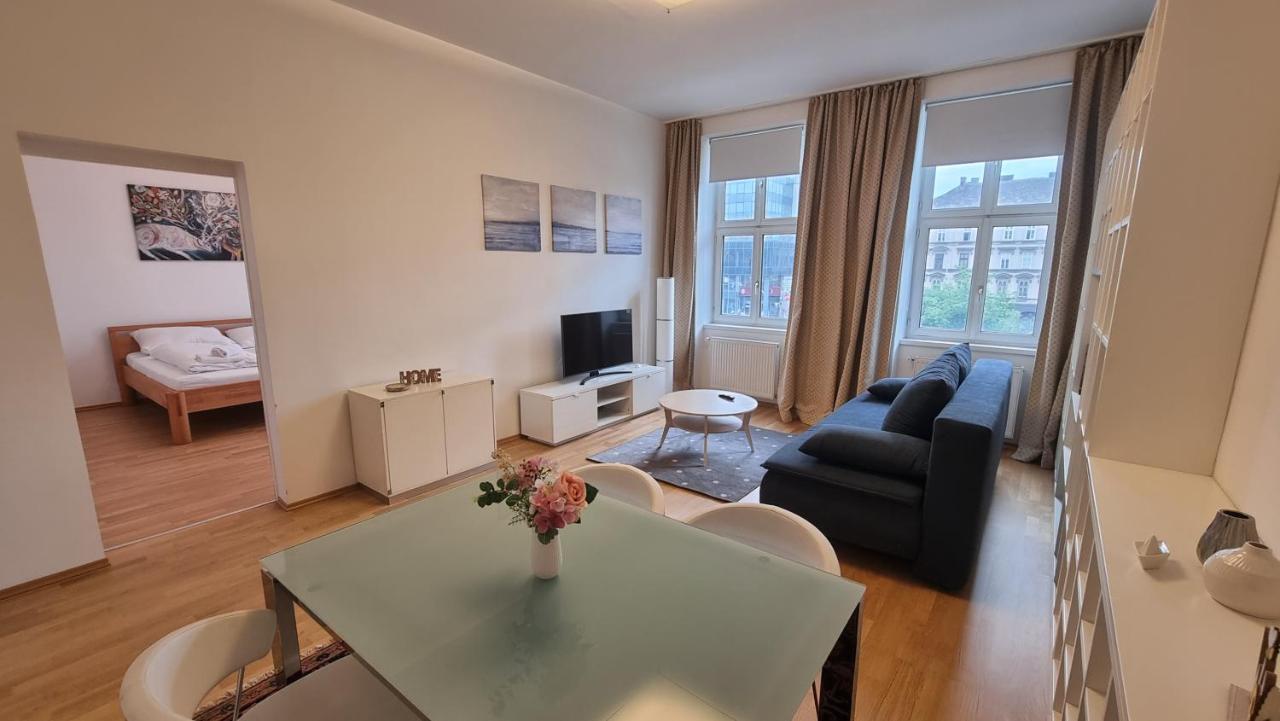 Sunny Apartment Next To Metro 1Br ウィーン エクステリア 写真