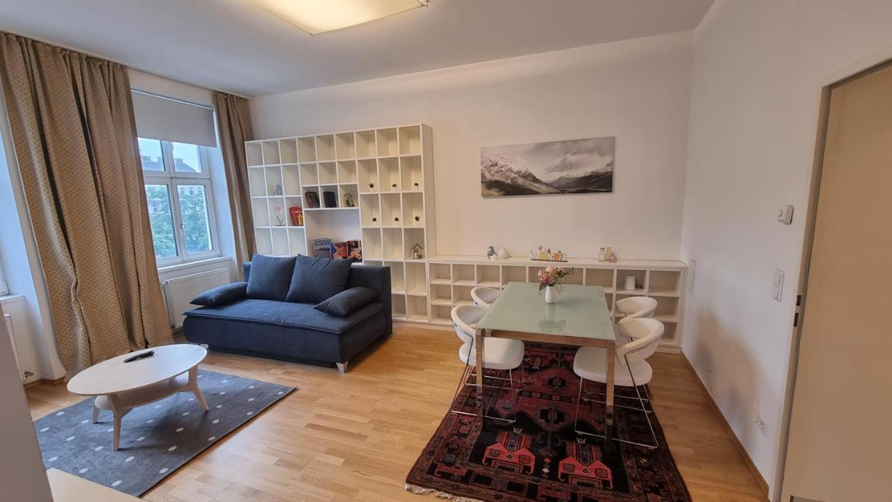 Sunny Apartment Next To Metro 1Br ウィーン エクステリア 写真