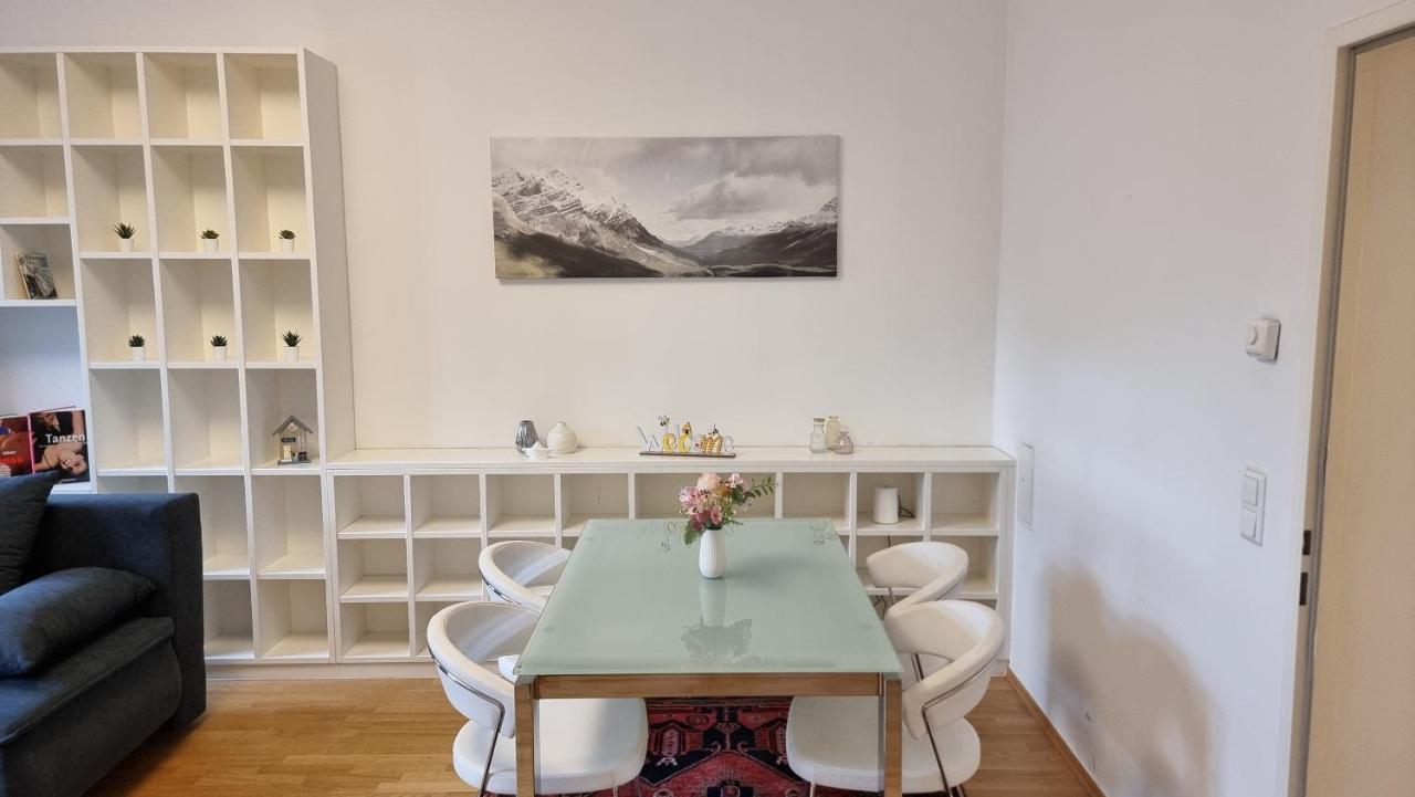 Sunny Apartment Next To Metro 1Br ウィーン エクステリア 写真