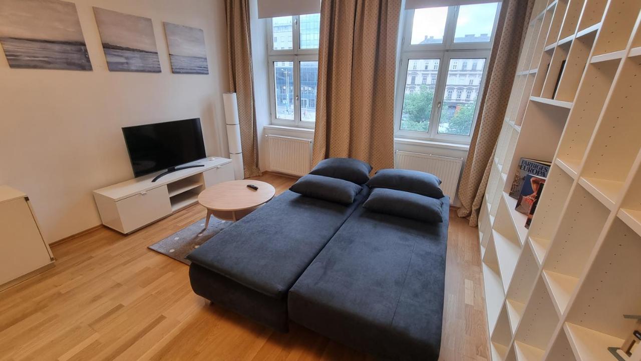 Sunny Apartment Next To Metro 1Br ウィーン エクステリア 写真