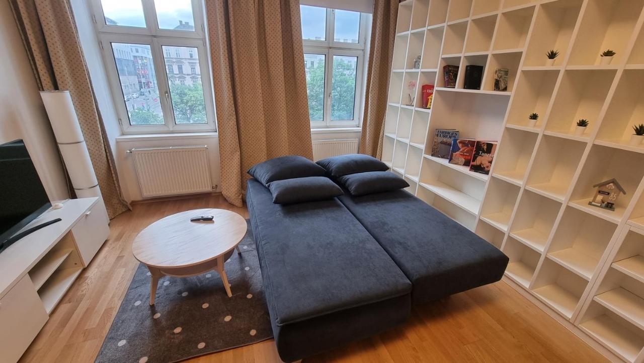 Sunny Apartment Next To Metro 1Br ウィーン エクステリア 写真