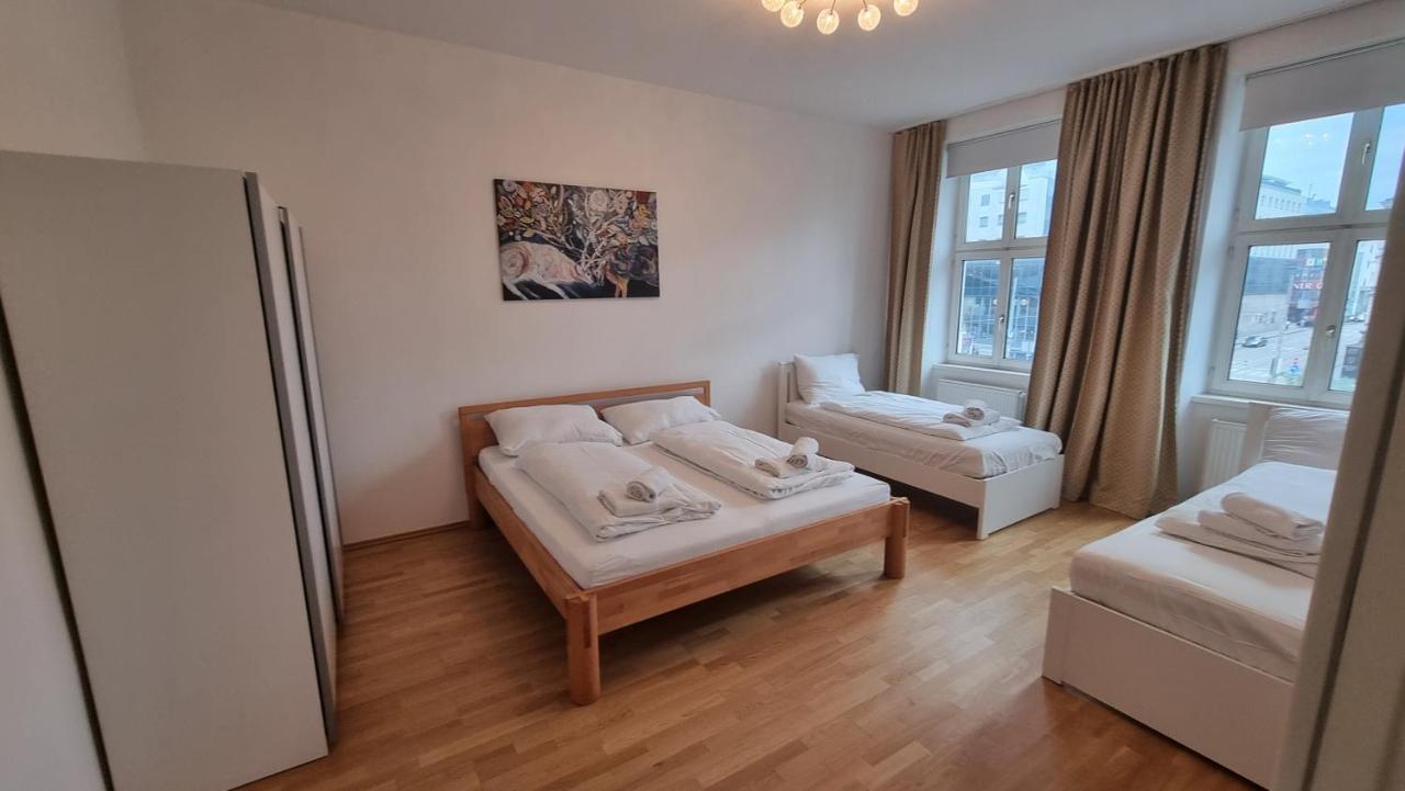 Sunny Apartment Next To Metro 1Br ウィーン エクステリア 写真