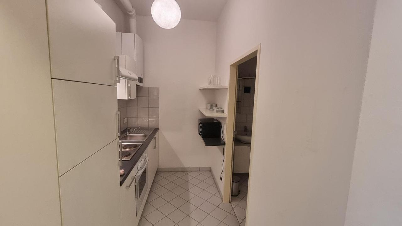 Sunny Apartment Next To Metro 1Br ウィーン エクステリア 写真